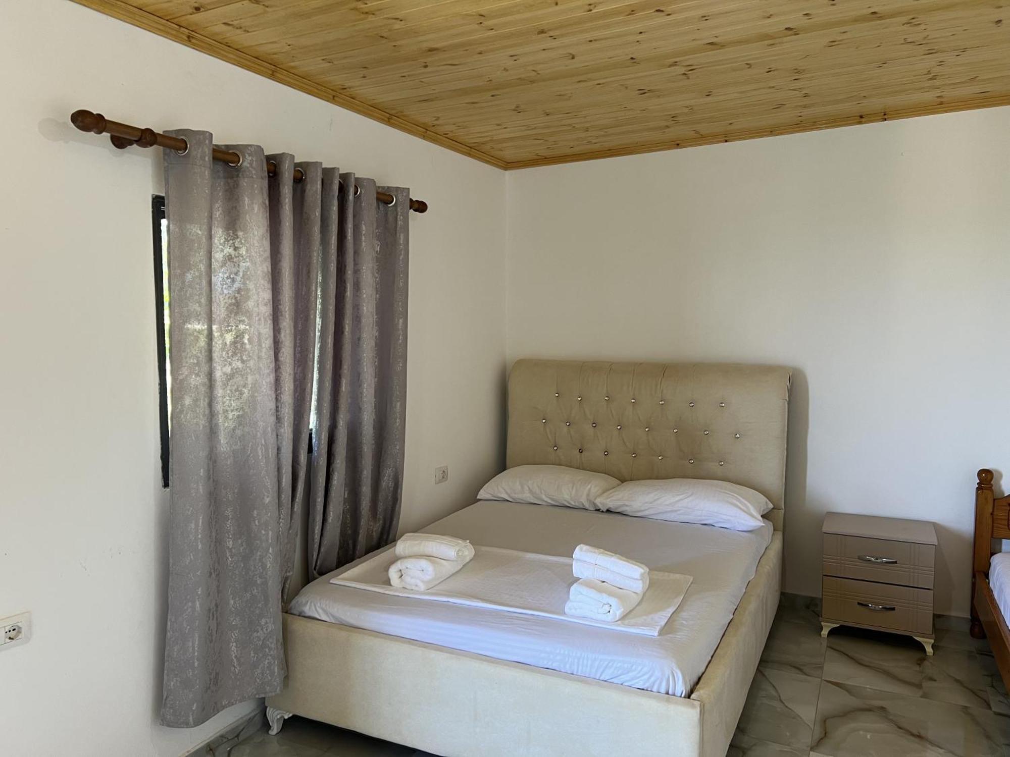 Oni Apartments Ксаміл Екстер'єр фото