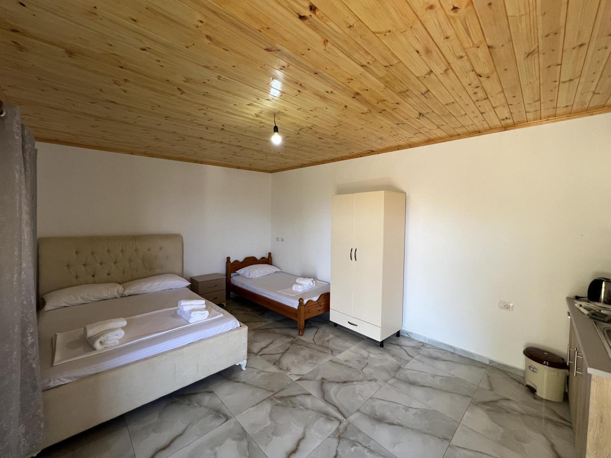 Oni Apartments Ксаміл Екстер'єр фото
